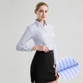 Elegante camicia professionale a righe azzurre a maniche lunghe stiro facile da donna - 38 / Top - Strisce Verticali (V9807) / Blu