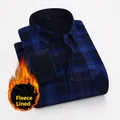 Blaues kariertes Langarmhemd mit warmem Fleecefutter, Button-Down-Kragen und einer Brusttasche - Blau Kariert (BN17-6)