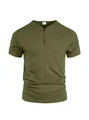 Gros plan du col Henley vert olive avec détails de boutons et tissu doux respirant. - S / Haut (YC-54) / Vert Militaire