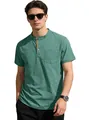 Chemise Henley verte à manches courtes pour homme avec une poche de poitrine respirante. - S / Hauts / Vert Foncé Chiné