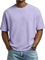 Primer plano de camiseta de punto gofrado lavanda para hombre con mangas raglán y cuello redondo. - S / Tops / Violeta Claro