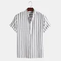 Camisa informal de hombre blanca de manga corta con rayas verticales negras y cuello mao - S / Tops / Blanco
