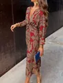 Élégante robe midi rouge à manches longues avec décolleté en V et nœud à la taille chic - S / Haut Et Bas / Bordeaux