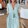 Robe maxi bohème à col en V, manches lanternes imprimées et taille haute en bleu clair - S / Haut Et Bas / Bleu
