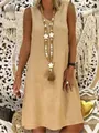 Détail d'une robe d'été sans manches à col en V pour femme avec collier pompon étoile - S / Bas / Kaki