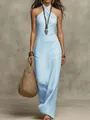 Ganzkörperansicht eines eleganten hellblauen Maxikleids mit Neckholder-Ausschnitt - S / Halter-Stil (Top und Unterteil) / Himmelblau