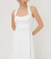 Détail de la robe mi-longue évasée blanche élégante à col carré avec design croisé à la taille - XS / Haut Et Bas / Blanc