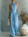 Elegante mono azul claro con cuello halter, pernera ancha y cintura ceñida para mujer - S / Azul cielo