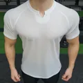 Vue rapprochée détaillée du tissu en maille blanche respirante d'un t-shirt de sport - 3XL / Hauts / Uni-Blanc Perle