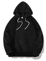 Detailopname van een zwarte oversized hoodie van koraalvlies met zachte textuur. - S / Tops / Zwart