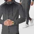 Trendiger grauer Trainingsanzug für Herren mit geometrischem Kapuzenpullover und Hose - Dunkelgrau