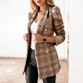 Eleganter Damen Blazer mit Karomuster und Goldknöpfen für die Herbst Wintersaison - S / Oberteile / Khaki (W0273)