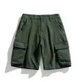 Pantalones cortos cargo para hombre en verde oscuro con múltiples bolsillos de moda. - 29 / Bottoms / Verde Militar