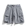 Pantaloncini cargo grigi da uomo con tasche multiple per un look estivo casual chic - Grigio chiaro