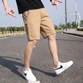 Pantalones cortos cargo de color caqui para hombre, tela ligera de verano - 28 / Bottoms / Caqui