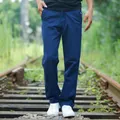 Pantalones casuales de algodón para hombre en azul marino con corte recto y holgado - 29 / Bottoms / Azul zafiro