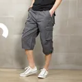 Herren Cargo-Shorts in Grau mit vielen Taschen für sommerliche Outdoor-Freizeitaktivitäten - S / Unterteile / Grau