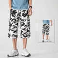 Men's loose black and white camouflage 7-length cargo shorts in breathable cotton - White Camo