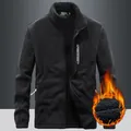 Herren-Fleecejacke in Schwarz, dickes Thermo-Futter für winterliche Outdoor-Aktivitäten - L / Oberteile / Vliesgefütterter Dicker Stil / Schwarz