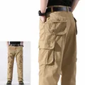 Pantalones cargo clásicos para hombre en caqui con múltiples bolsillos y corte recto - 29 / Bottoms / Caqui