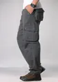 Pantaloni cargo larghi da uomo grigio scuro con tasche multiple e gamba dritta classica - Grigio