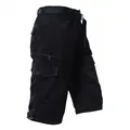 Short cargo homme en coton noir avec ceinture, coupe ample et poches multiples 3/4. - Noir