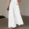 Detail van de witte damesbroek met wijde pijpen, hoge taille en elastisch trekkoord - S / Bottoms / Wit