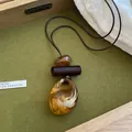 Collier en résine marbrée ambre de style ethnique avec cordon marron - Style Marbré Irrégulier (10#)