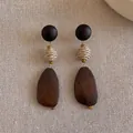 Boucles d'oreilles vintage en bois avec perles de paille tissées - Boucles d'Oreilles Pendantes Goutte d'Eau en Épissure Géométrique en Bois (69#) / Marron