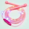 Roze LED springtouw voor kinderen met kleurrijke gloeiende flitslichten en handgrepen - Perzikbloesem Roze