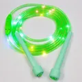 LED lichtgevend springtouw voor kinderen in groen met kleurrijke knipperende lichten - Smaragdgroen