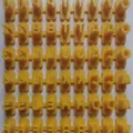 Tampons de lettres et chiffres en plastique jaune pour souvenir d'empreinte bébé - Kit de Tampon Encreur avec Tableau de Lettres / Noir