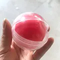 Rosa handgemachtes Wachshaut-Knautschspielzeug zum Stressabbau mit Knallgeräusch-Effekt - Roter Apfel Knuspriger Stil / 1 Stück