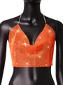 Vista detallada del intrincado top halter de malla con pedrería naranja brillante. - Talla única / Tops / Naranja Neón