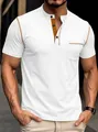 Primer plano de camisa Henley blanca para hombre con costuras en contraste marrones - S / Tops / Blanco