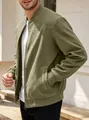 Detalle de chaqueta bomber de ante verde oliva para hombre con puños de punto elástico - S / Tops / Verde Militar
