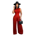 Détail d'un ensemble combinaison rouge sans manches à jambes larges avec un sac à main noir. - S / Haut Et Bas / Rouge