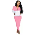 Vista completa de un conjunto de chándal casual para mujer en rosa y blanco. - S / Top Y Pantalón / Rosa