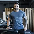 Men's high-elasticity quick-dry gym T-shirt with detailed geometric armor-style print. - T121 Gray