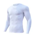 Nahaufnahme-Seitenansicht des weißen langärmeligen schnelltrocknenden Fitness-Kompressionsshirts - Weiß