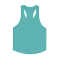 Turquoise heren sporthemd van ademend katoen, getoond op een witte achtergrond. - Meerblauw
