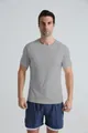 Vue de face du t-shirt de sport gris pour homme avec col rond pour le fitness. - 3XL / Hauts / Gris