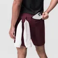 Detalle de pantalones cortos deportivos para hombre con bolsillo trasero y portale Toalla. - Burdeos