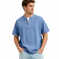 Haut Henley rétro pour homme en coton délavé bleu clair avec manches raglan et boutons - S / Hauts / Bleu