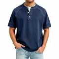Vintage Herren Henley-Shirt aus gewaschener Baumwolle mit Knopfleiste und Kurzarm - Dunkelblau