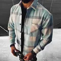 Camisa casual de manga larga para hombre a cuadros azules y blancos con bolsillo delantero - S / Tops / Cuadros verdes