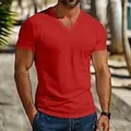 Gros plan d'un t-shirt homme rouge à col en V, séchage rapide, coupe athlétique ajustée - Rouge
