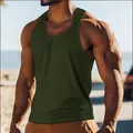 Une vue détaillée du débardeur de sport vert olive pour homme, coupe ajustée - Vert Militaire