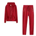 Vista detallada del chándal rojo de dos piezas para mujer con sudadera con capucha - S / Top y Pantalones / Burdeos