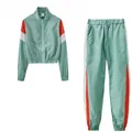 Ensemble de survêtement sport deux pièces pour femme avec bandes latérales orange et blanc - Vert Militaire